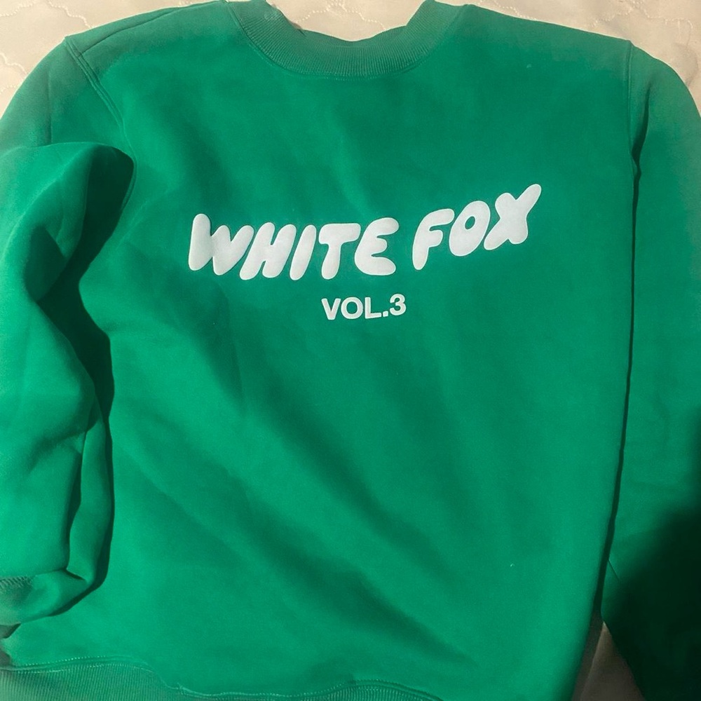 White fox sweatshirt